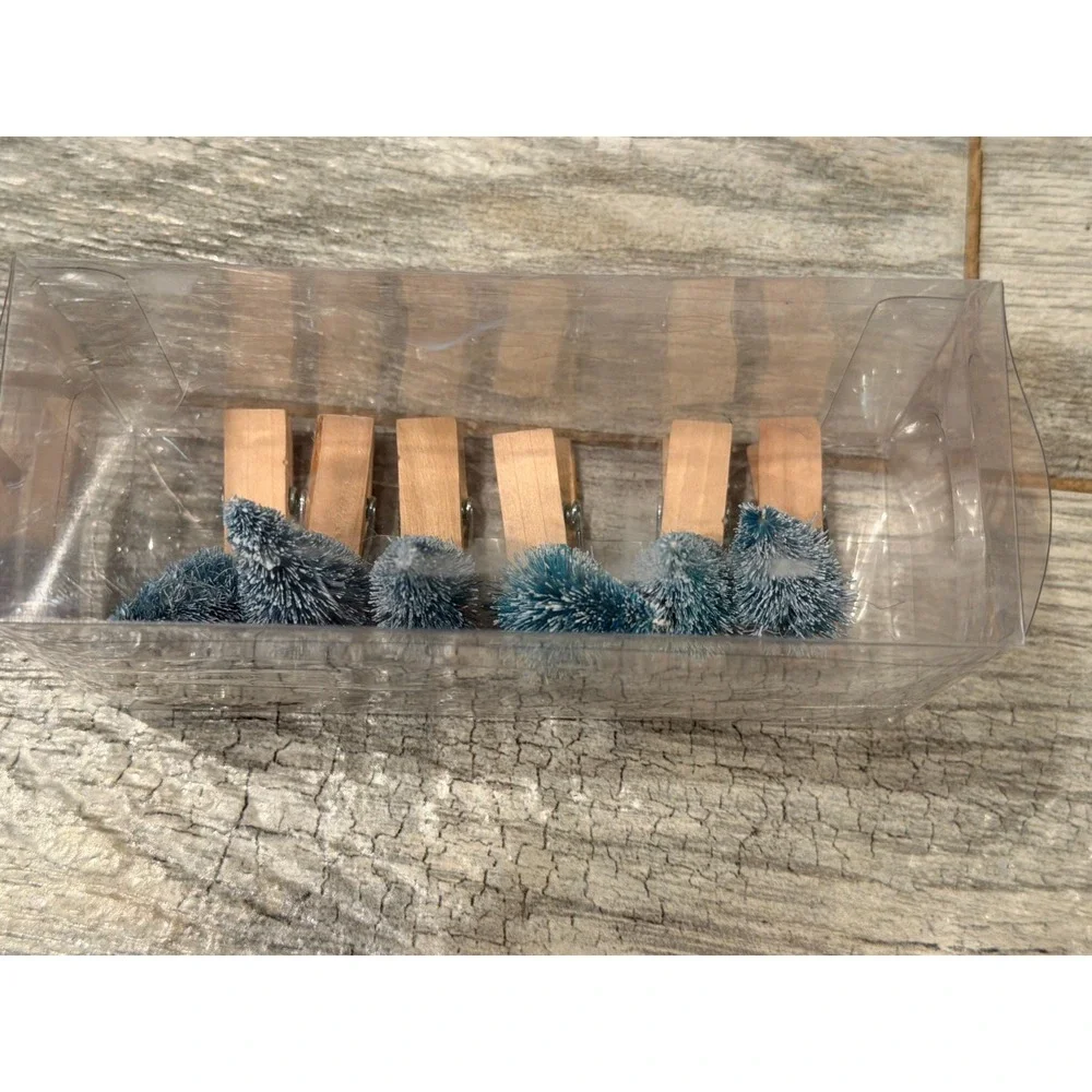Pier 1 Mini Snowy Trees Gift‎ Clips Set Christmas Holiday Tags Ornaments New